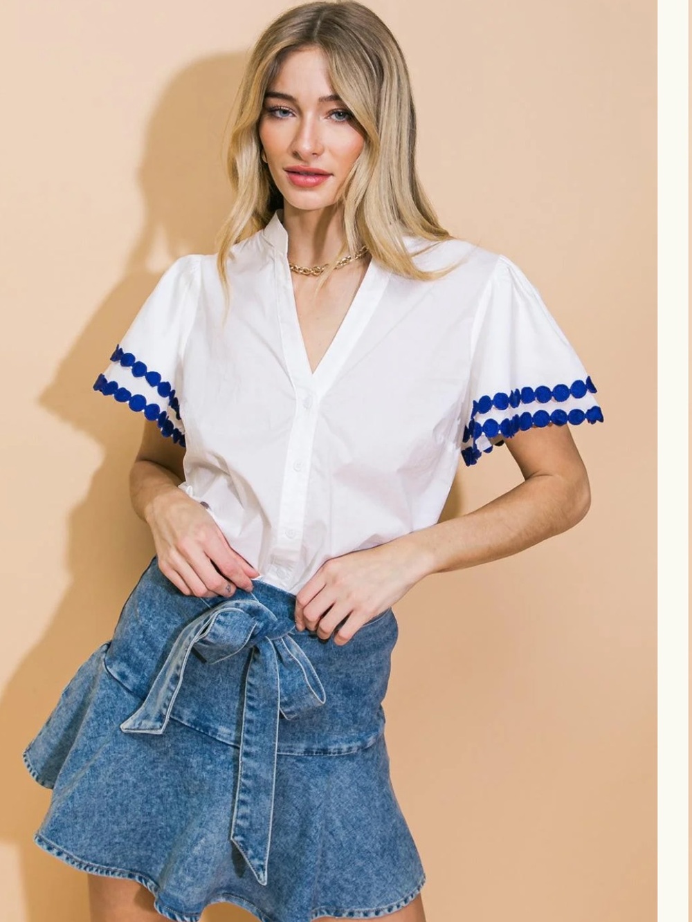 Flying Tomato White Button-Front Blouse with Blue Trim Size S